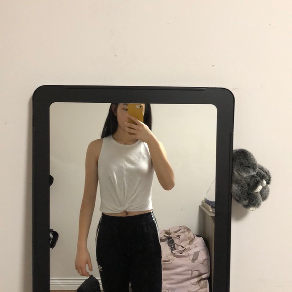 Aerie white front knot tank - Picture 1 of 4